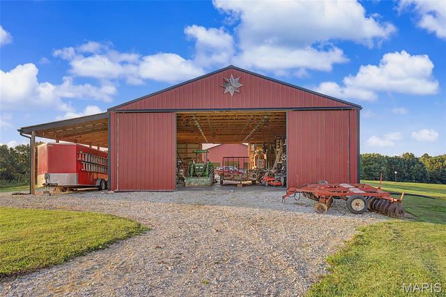 10 Henebry Hills Lane, Troy, MO 63379