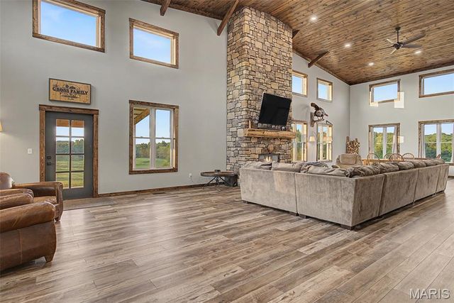 10 Henebry Hills Lane, Troy, MO 63379