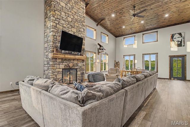 10 Henebry Hills Lane, Troy, MO 63379