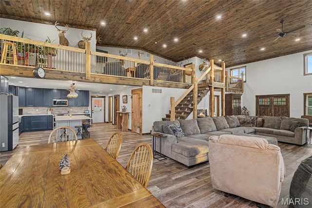 10 Henebry Hills Lane, Troy, MO 63379