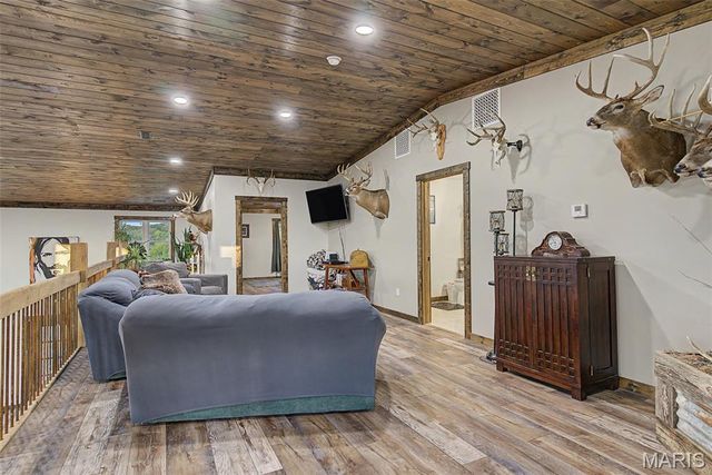 10 Henebry Hills Lane, Troy, MO 63379