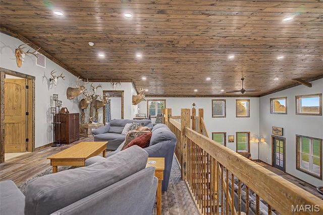 10 Henebry Hills Lane, Troy, MO 63379