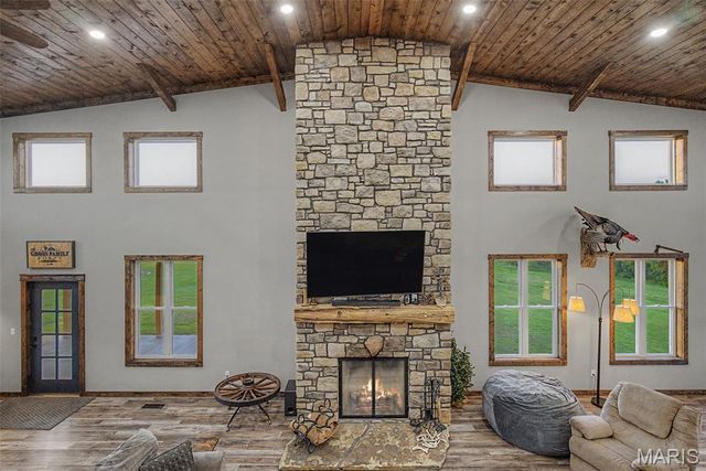 10 Henebry Hills Lane, Troy, MO 63379