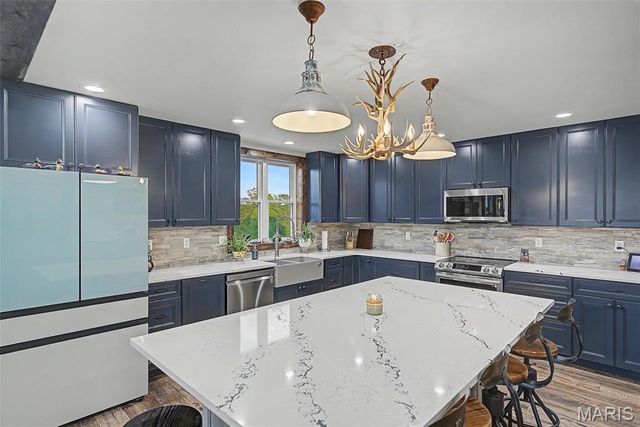 10 Henebry Hills Lane, Troy, MO 63379