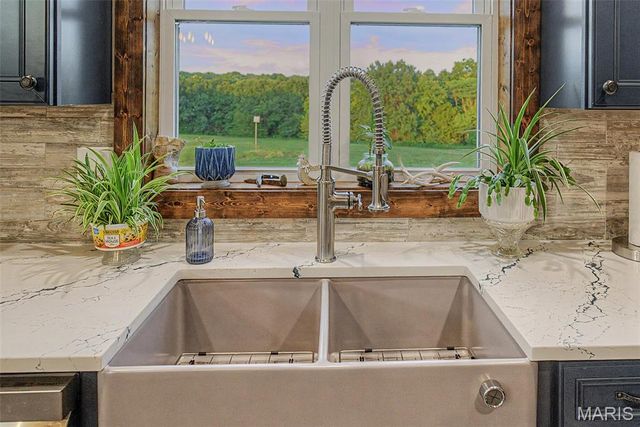 10 Henebry Hills Lane, Troy, MO 63379