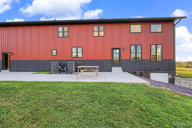 10 Henebry Hills Lane, Troy, MO 63379