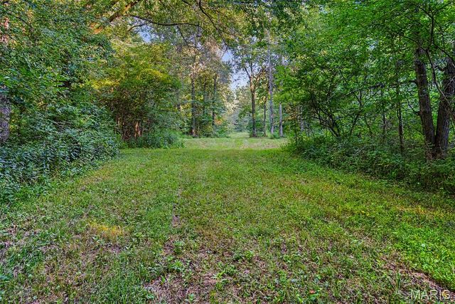10 Henebry Hills Lane, Troy, MO 63379