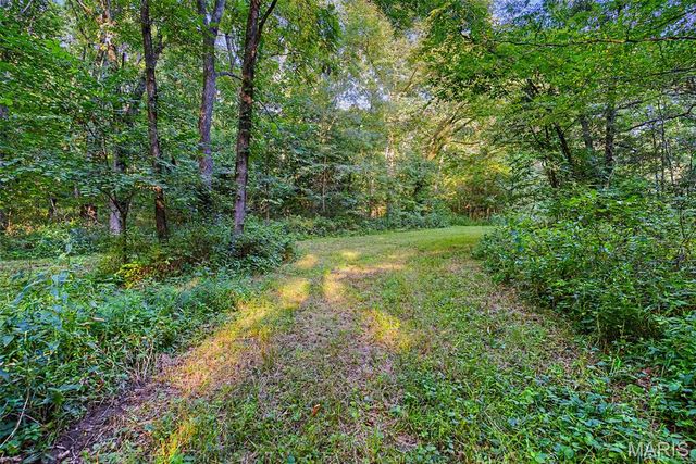 10 Henebry Hills Lane, Troy, MO 63379