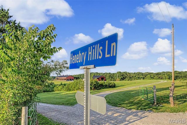 10 Henebry Hills Lane, Troy, MO 63379