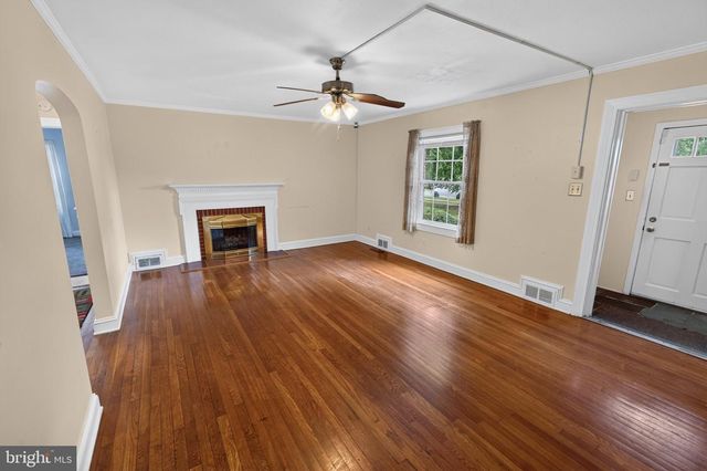 611 LAKESIDE DR, Salisbury, MD 21801