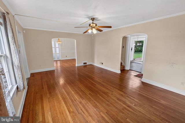 611 LAKESIDE DR, Salisbury, MD 21801