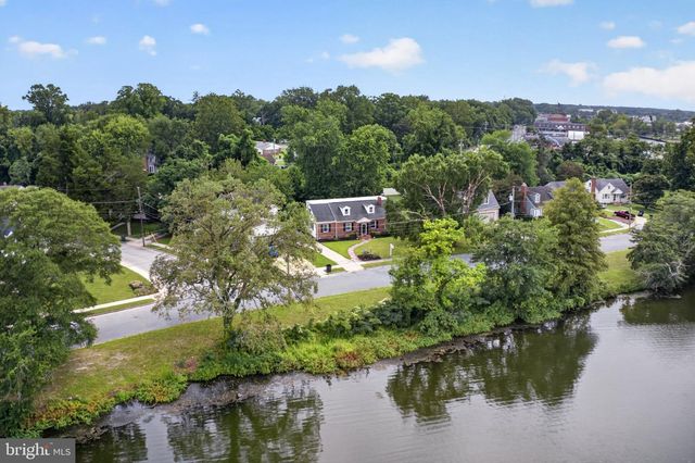611 LAKESIDE DR, Salisbury, MD 21801