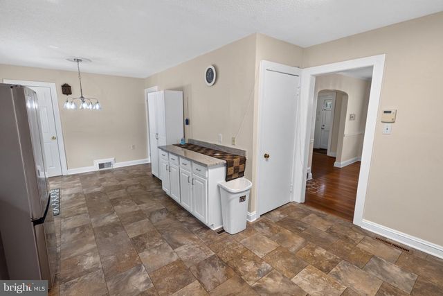 611 LAKESIDE DR, Salisbury, MD 21801