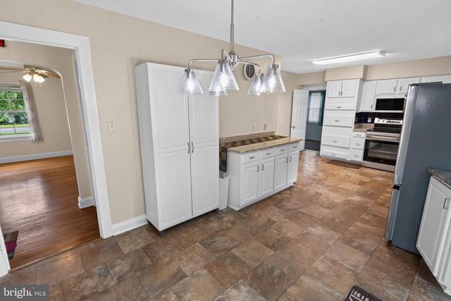 611 LAKESIDE DR, Salisbury, MD 21801
