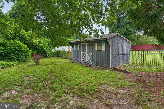 611 LAKESIDE DR, Salisbury, MD 21801