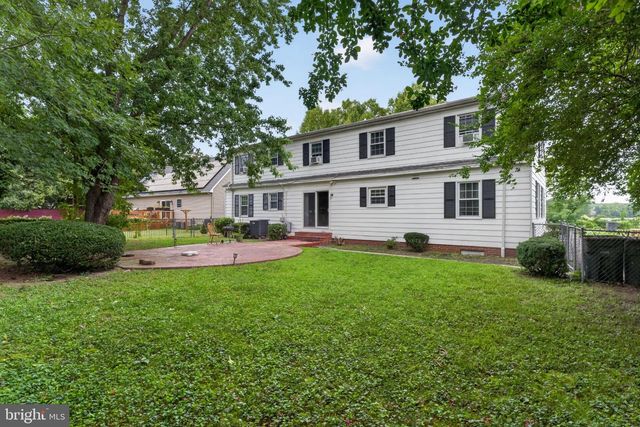 611 LAKESIDE DR, Salisbury, MD 21801