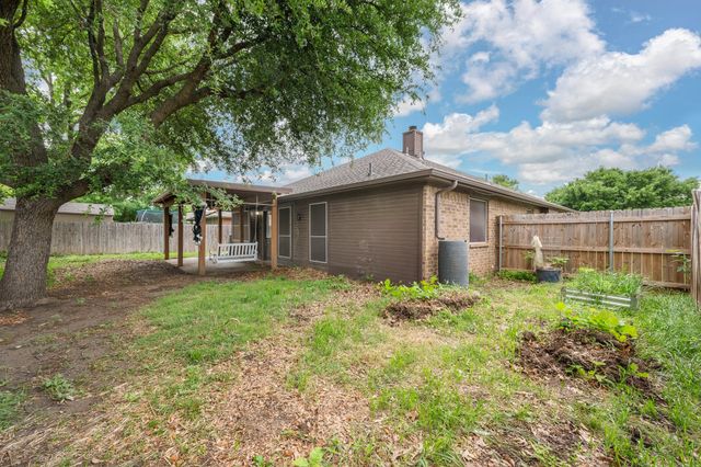 304 Odell Street, Cleburne, TX 76033