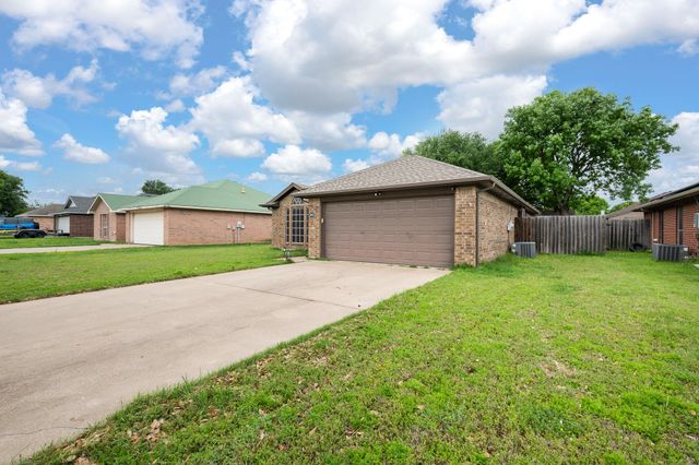 304 Odell Street, Cleburne, TX 76033