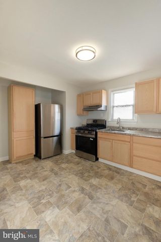 1002 WALNUT ST, Burlington, NJ 08016