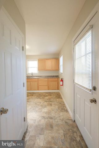 1002 WALNUT ST, Burlington, NJ 08016