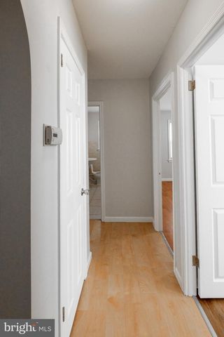 1002 WALNUT ST, Burlington, NJ 08016