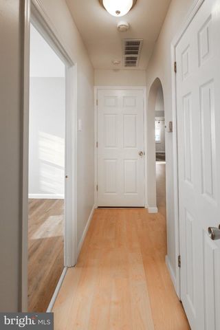 1002 WALNUT ST, Burlington, NJ 08016
