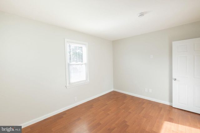 1002 WALNUT ST, Burlington, NJ 08016