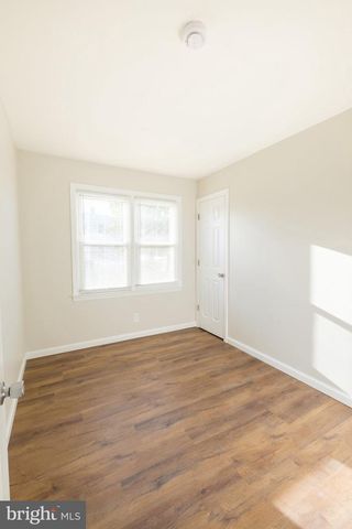 1002 WALNUT ST, Burlington, NJ 08016