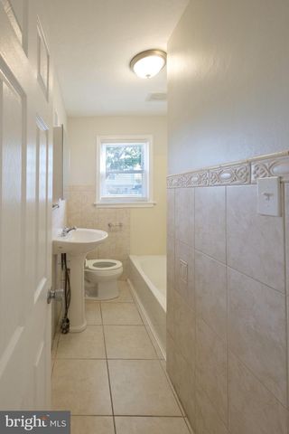 1002 WALNUT ST, Burlington, NJ 08016
