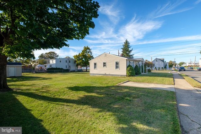 1002 WALNUT ST, Burlington, NJ 08016