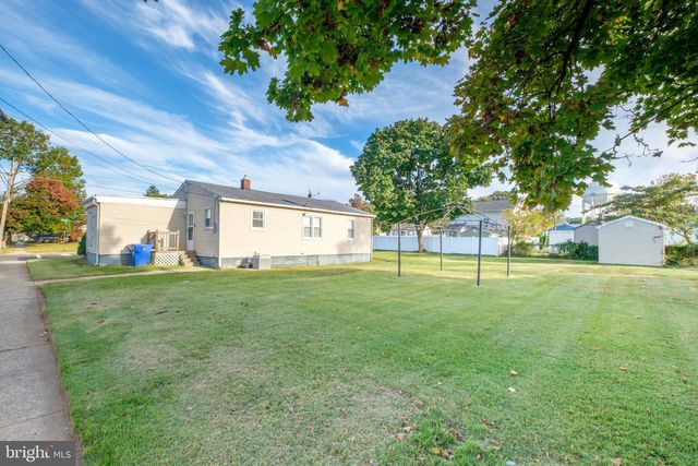 1002 WALNUT ST, Burlington, NJ 08016