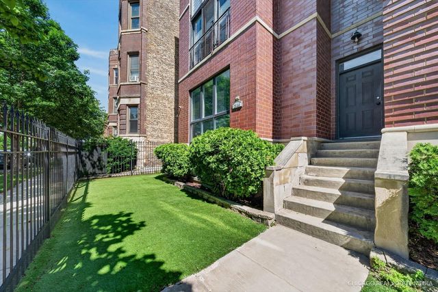 2546 W Washington Boulevard 2W, Chicago, IL 60612
