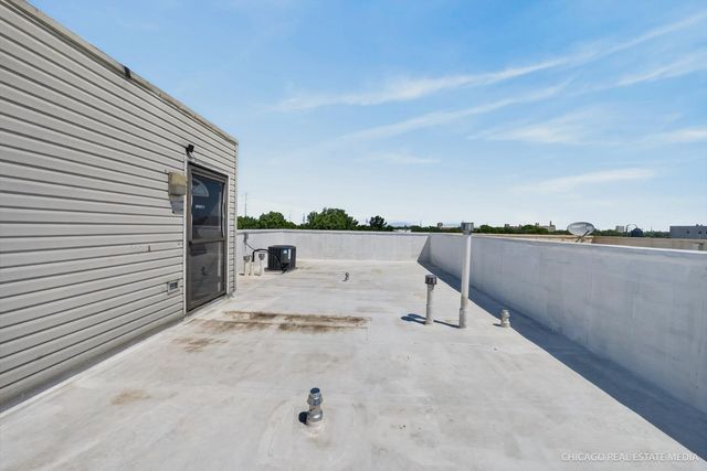 2546 W Washington Boulevard 2W, Chicago, IL 60612