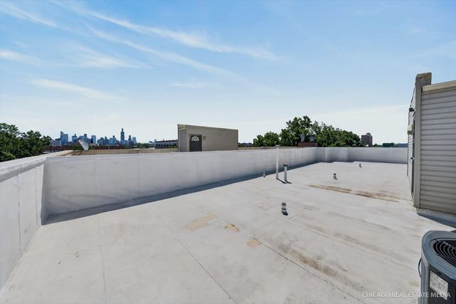 2546 W Washington Boulevard 2W, Chicago, IL 60612