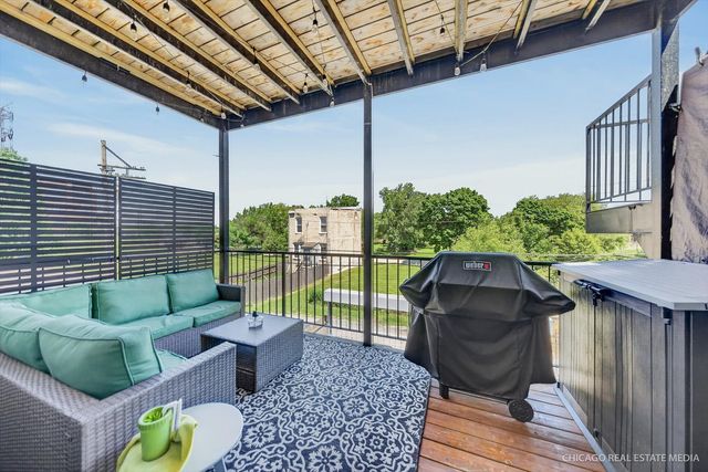 2546 W Washington Boulevard 2W, Chicago, IL 60612