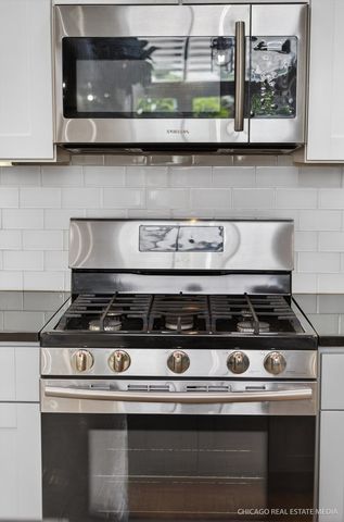 2546 W Washington Boulevard 2W, Chicago, IL 60612