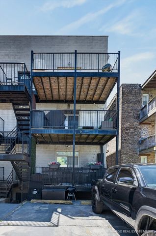 2546 W Washington Boulevard 2W, Chicago, IL 60612