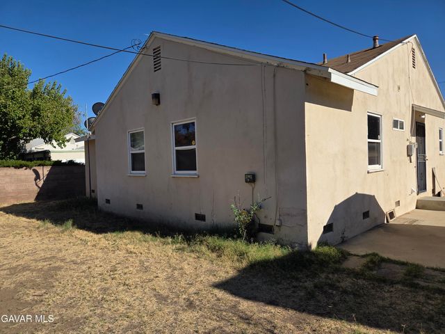 411 W Avenue J7, Lancaster, CA 93534