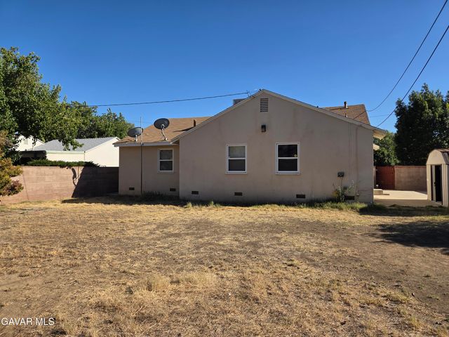 411 W Avenue J7, Lancaster, CA 93534