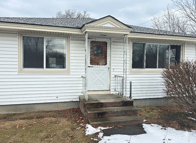 5 Lafayette Ave, Lawrence, MA 01843