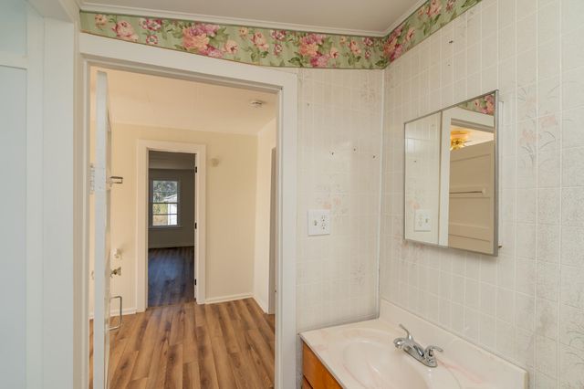 13 Circle Drive, Rossville, GA 30741