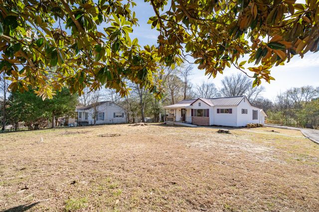 13 Circle Drive, Rossville, GA 30741