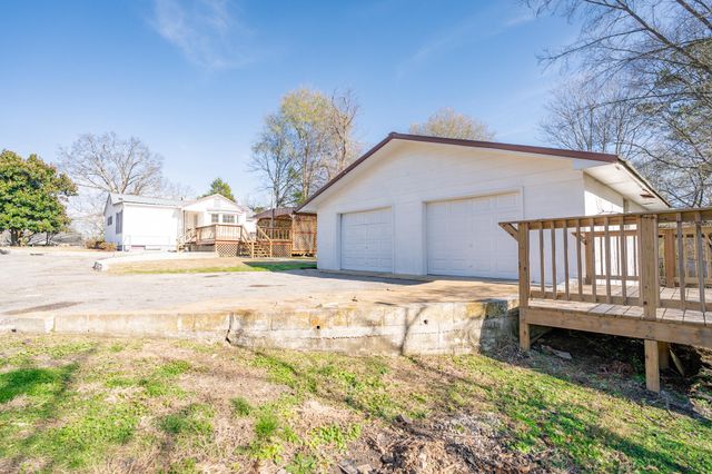 13 Circle Drive, Rossville, GA 30741