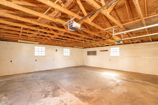 13 Circle Drive, Rossville, GA 30741