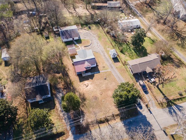 13 Circle Drive, Rossville, GA 30741