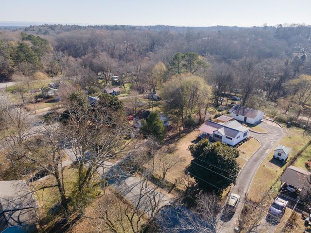 13 Circle Drive, Rossville, GA 30741