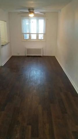 8352 S Ingleside Avenue, Chicago, IL 60619