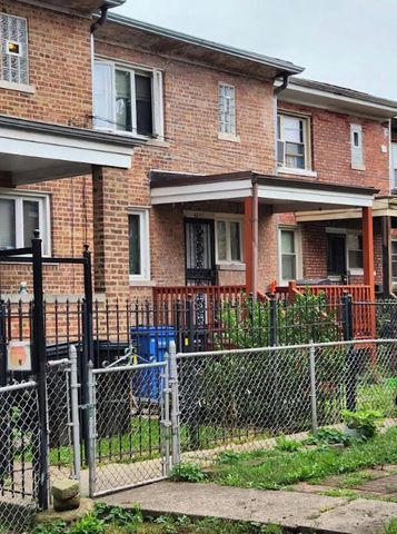 8352 S Ingleside Avenue, Chicago, IL 60619