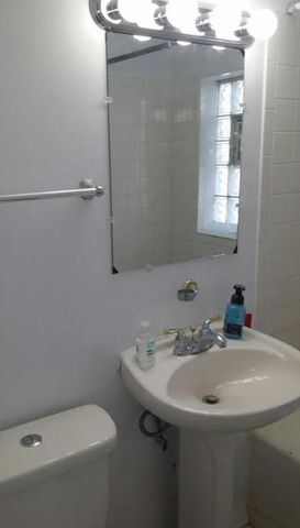 8352 S Ingleside Avenue, Chicago, IL 60619