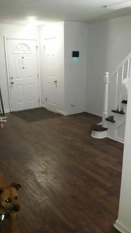 8352 S Ingleside Avenue, Chicago, IL 60619